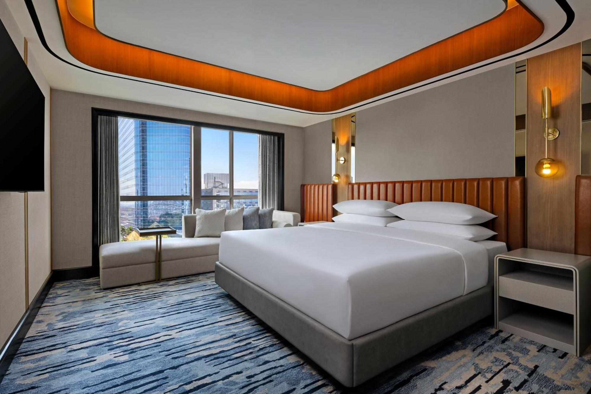 Sheraton & Towers Hotel Surabaya