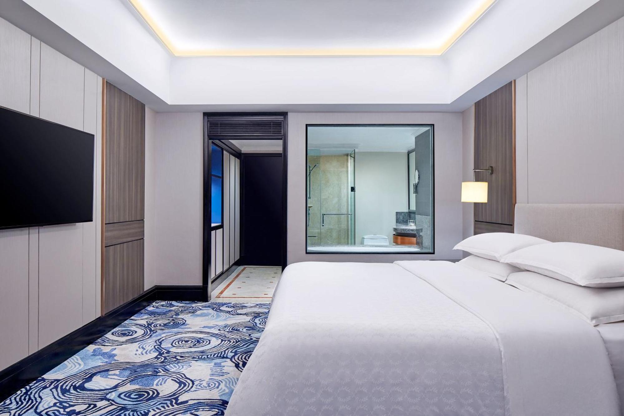 Sheraton & Towers Hotel