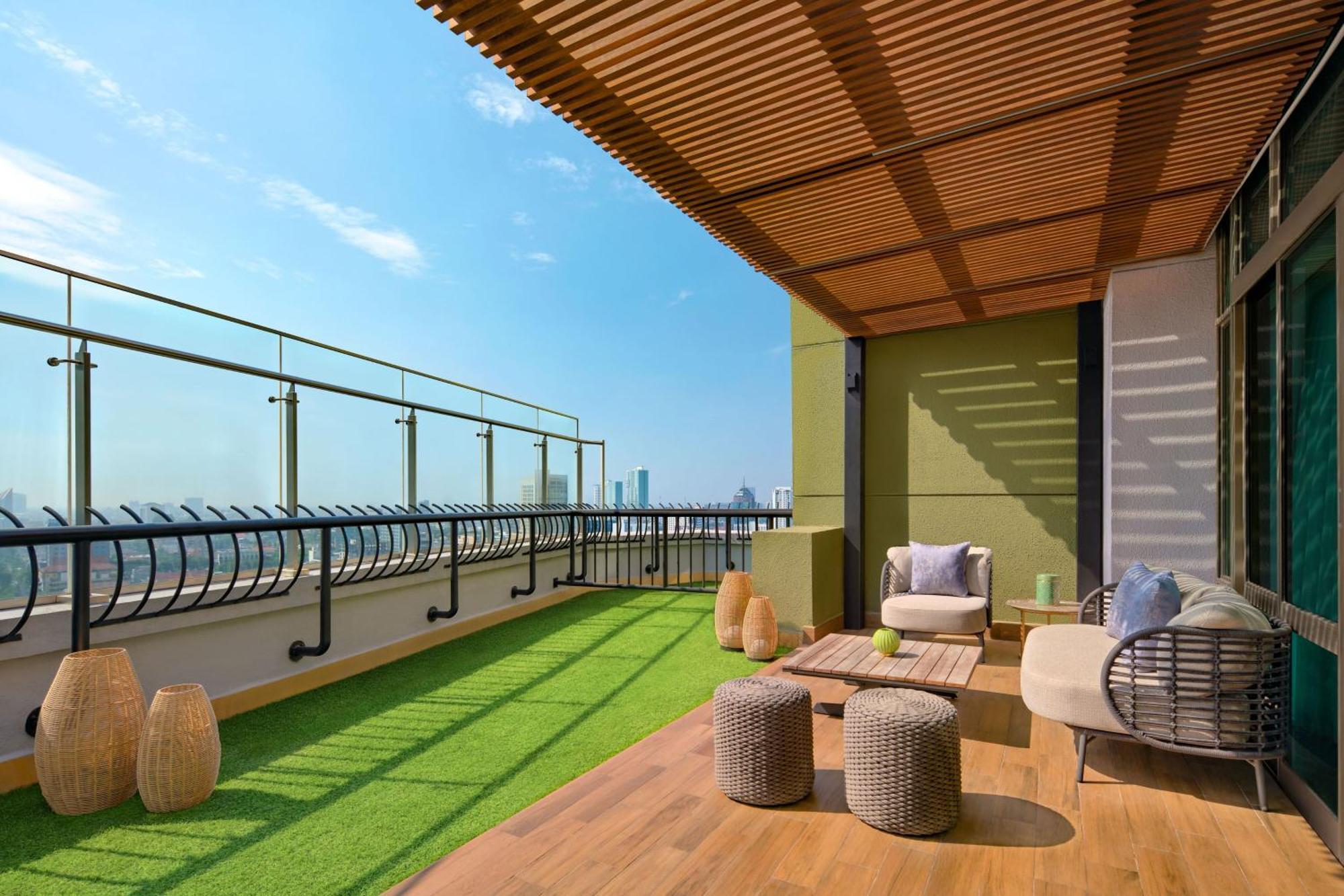 Hotel Sheraton & Towers 5*